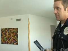 polizist mit fuß fetisch